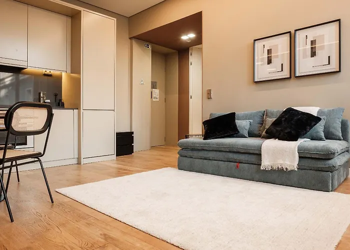 Διαμέρισμα 8 Building *