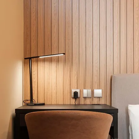 8 Building Apartment